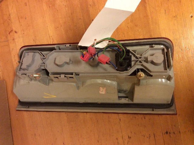 Baklykt venstre til Ford Transit Connect 2003-2009 (Type I, Fase 1)  