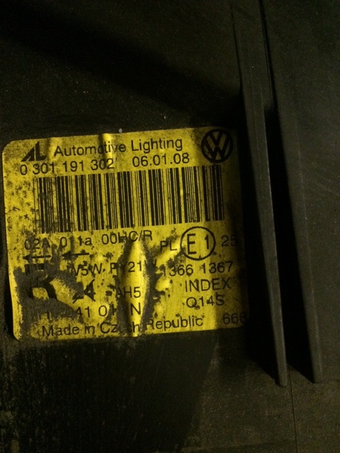 Frontlykt høyre halogen til VW Transporter / Caravelle 2003-2009 (Fase 1) (T5) (T5) 