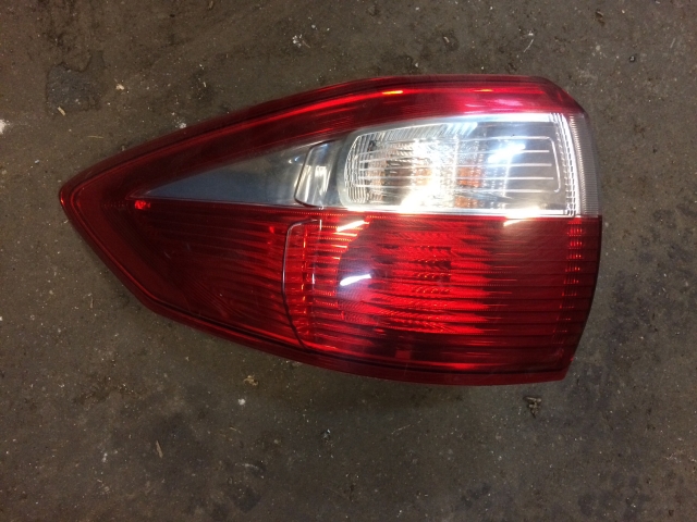 Baklykt venstre ytre til Ford C-Max, 2010-2015 (Type II, Fase 1)  