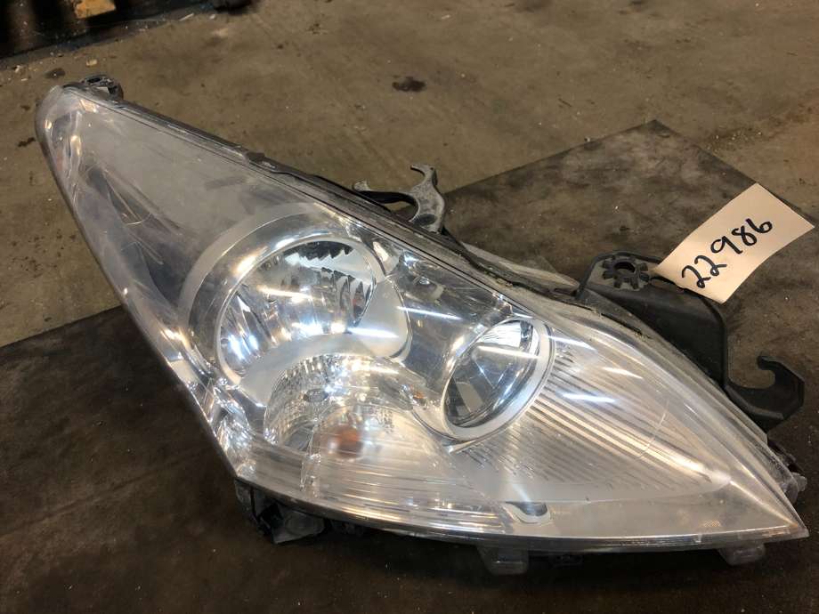 Frontlykt høyre halogen til Peugeot 3008, 2009-2016 (Type I)  