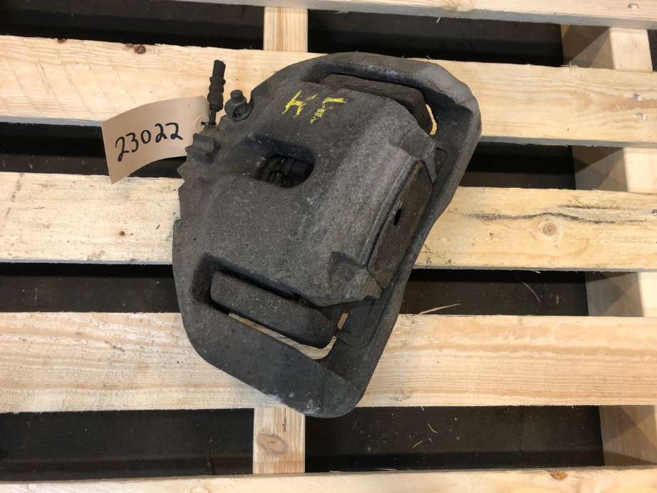 Bremsecaliper høyre foran til BMW 5-Serie, 2010-2017 (F10/F11) (F10/F11) 