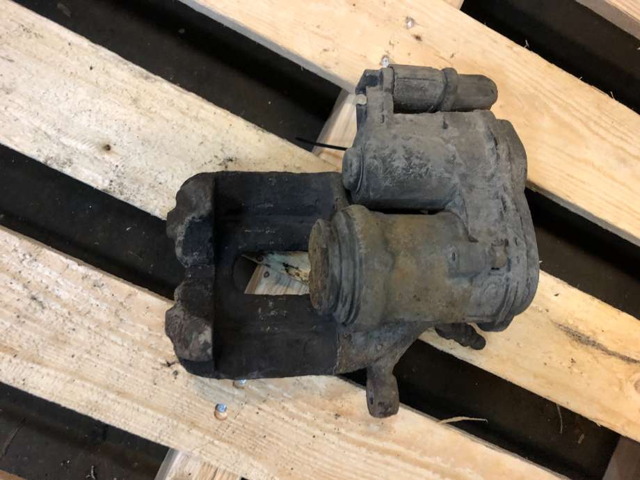 Bremsecaliper høyre bak, elektrisk til BMW 5-Serie, 2010-2017 (F10/F11) (F10/F11) 