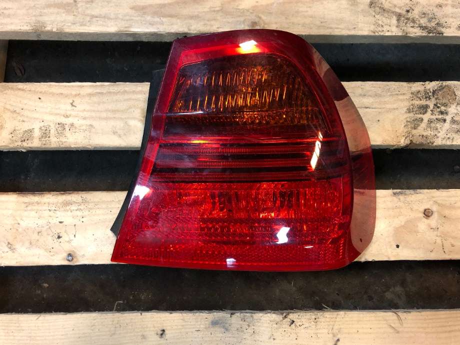 Baklykt høyre ytre til BMW 3-Serie, 2005-2011 (E90/E91/E92/E93) (E90/E91/E92/E93)