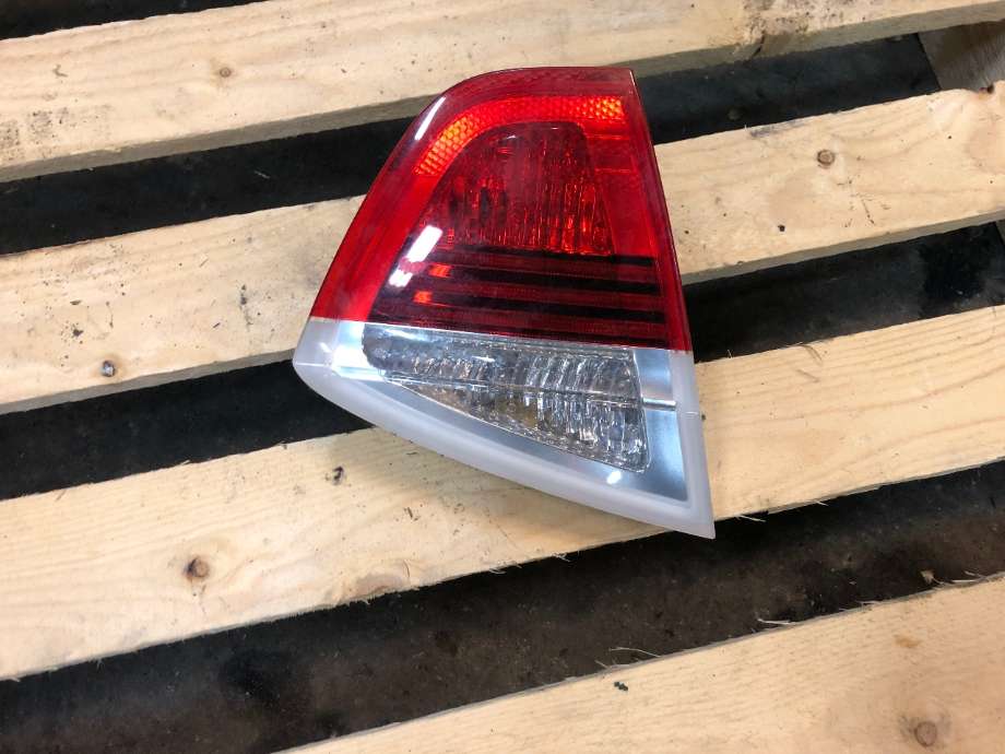 Baklykt venstre indre til BMW 3-Serie, 2005-2011 (E90/E91/E92/E93) (E90/E91/E92/E93)
