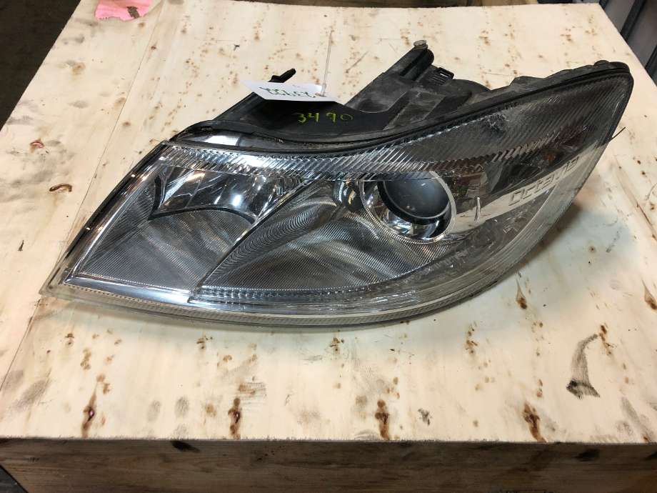 Frontlykt venstre halogen til Škoda Octavia 2009-2013 (Type II, Fase 2)