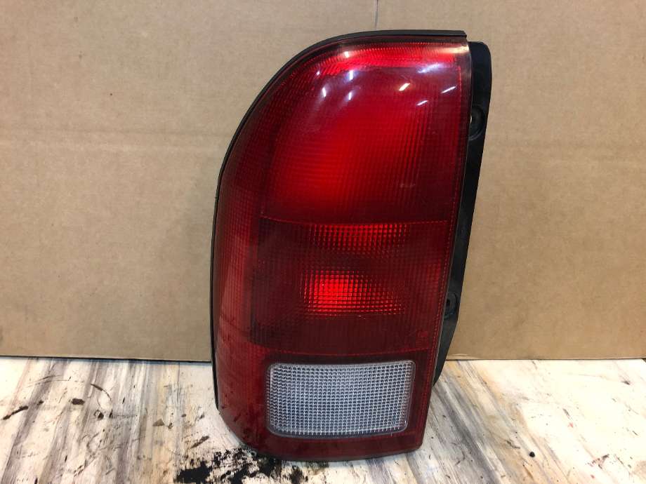 Baklykt venstre til Suzuki Grand Vitara, XL-7, 2001-2007  