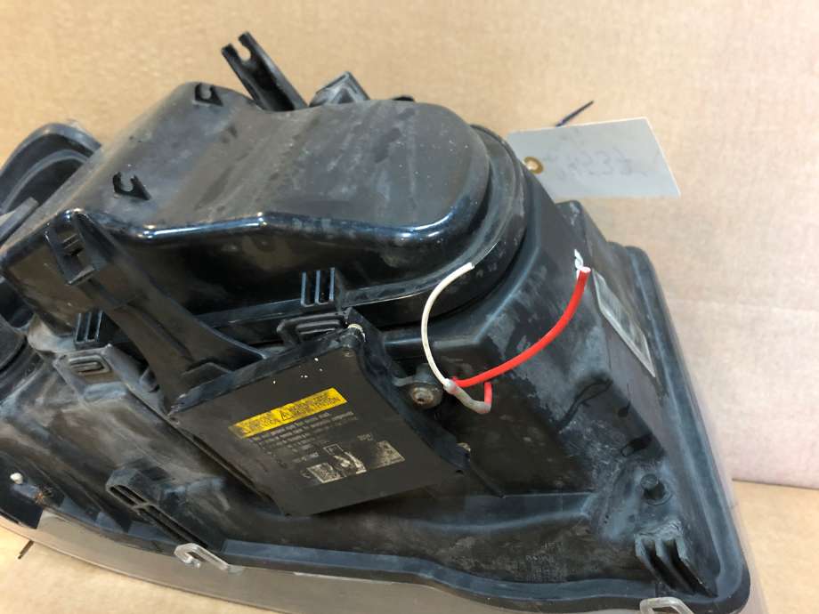 Frontlykt venstre xenon til Land Rover Freelander 2007-2014 (Type II)  