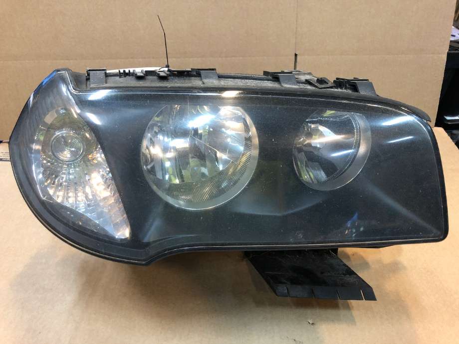 Frontlykt høyre halogen til BMW X3, 2003-2006 (Fase 1) (E83) (E83)