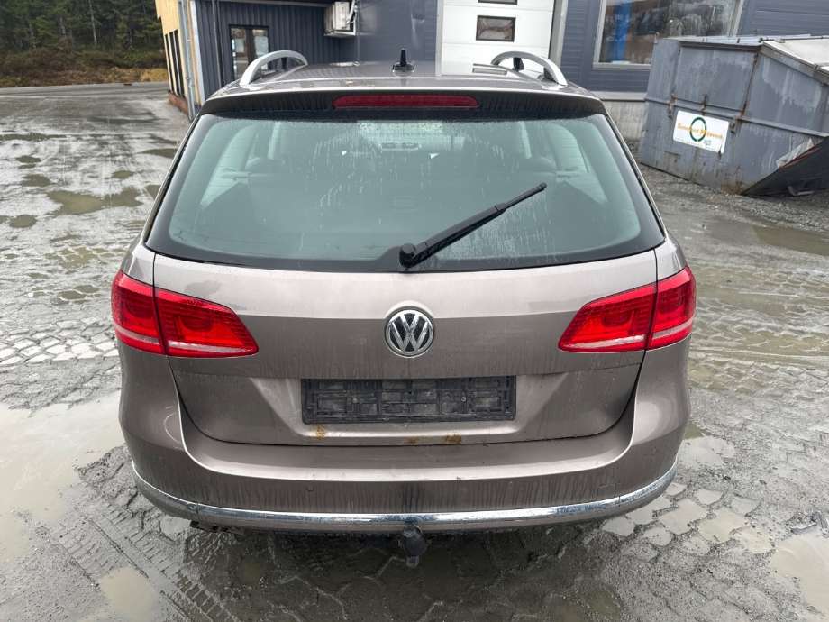 VW Passat 2011-2015 (B7) (B7), Motorkode: CFFB, Girkassekode: 