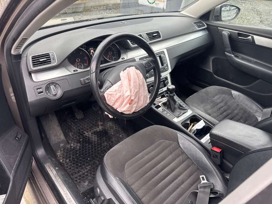 VW Passat 2011-2015 (B7) (B7), Motorkode: CFFB, Girkassekode: 