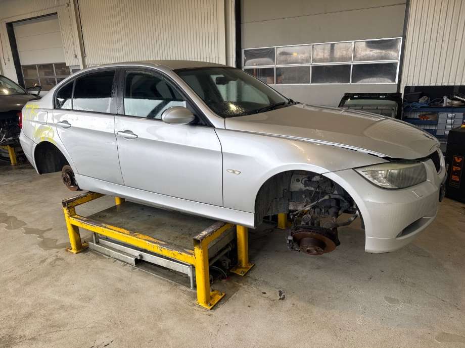 BMW 3-Serie 2005-2011 (E90/E91/E92/E93) (E90/E91/E92/E93), Motorkode: M47D20O2, Girkassekode: GS6-37DZ - THES