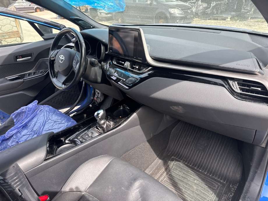Toyota C-HR 2016-->> , Motorkode: 2ZR-FXE, Girkassekode: 