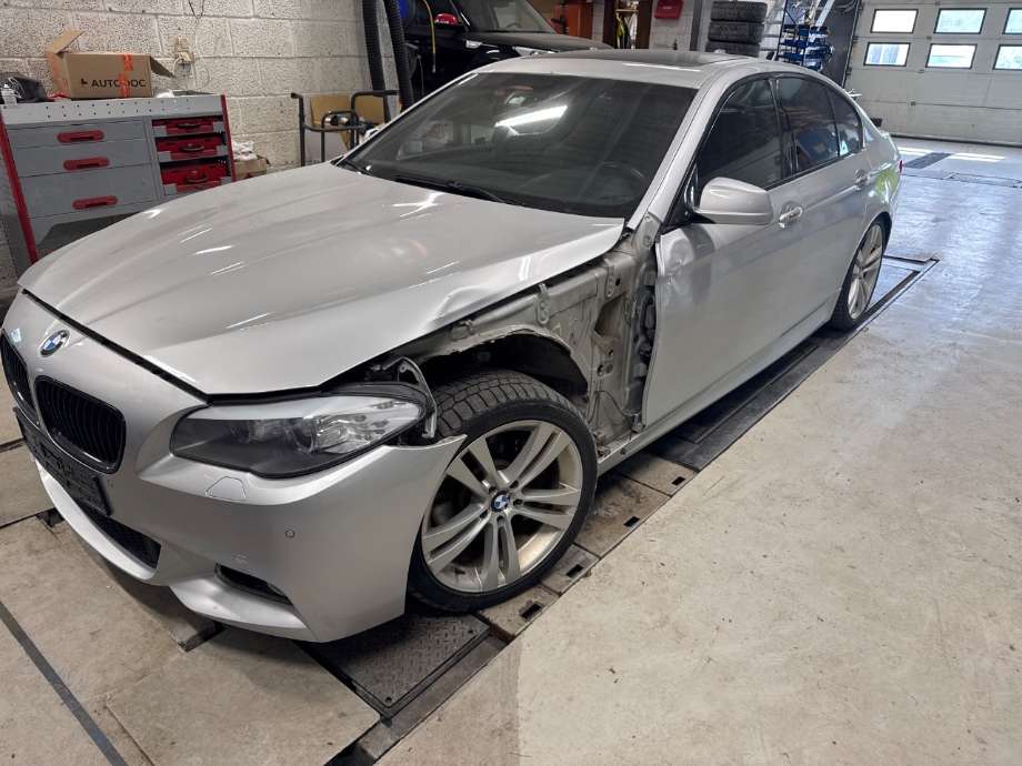 BMW 5-Serie 2010-2017 (F10/F11) (F10/F11), Motorkode: N47-D20D, Girkassekode: GA8HP45Z