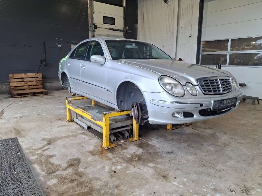 Mercedes E-Klasse 2002-2006 (Fase 1) (W211) (W211), Motorkode: OM646.961, Girkassekode: