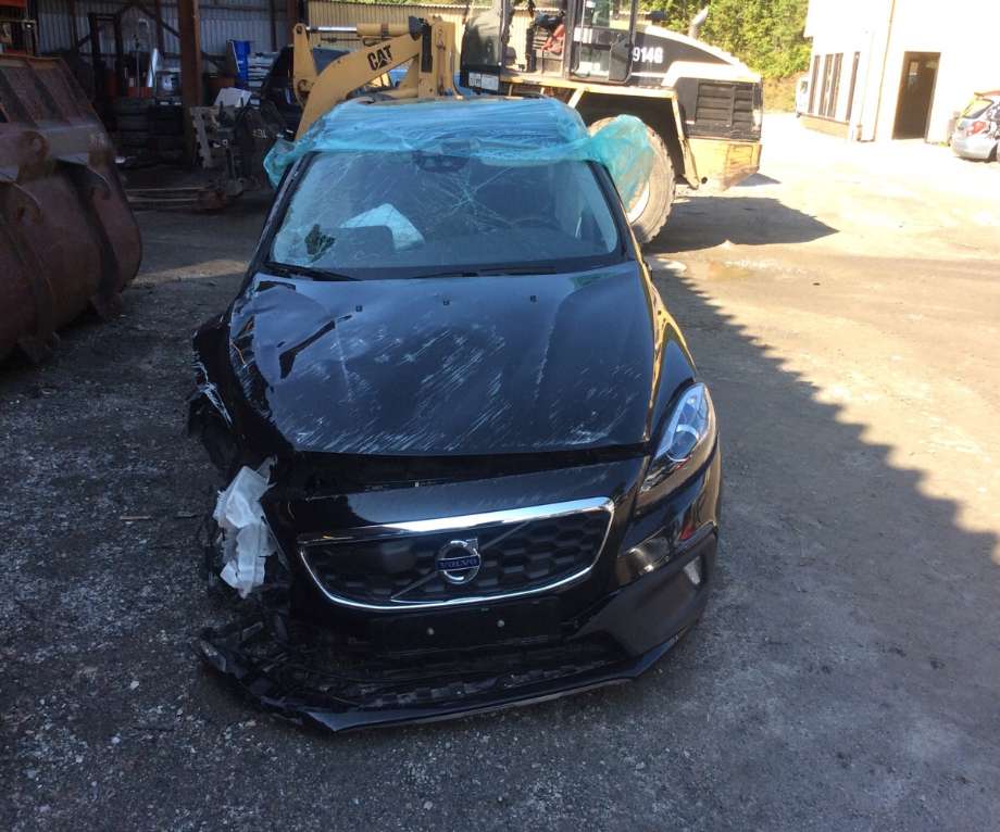 Volvo V40 2012-2019 , Motorkode: D4162T, Girkassekode: