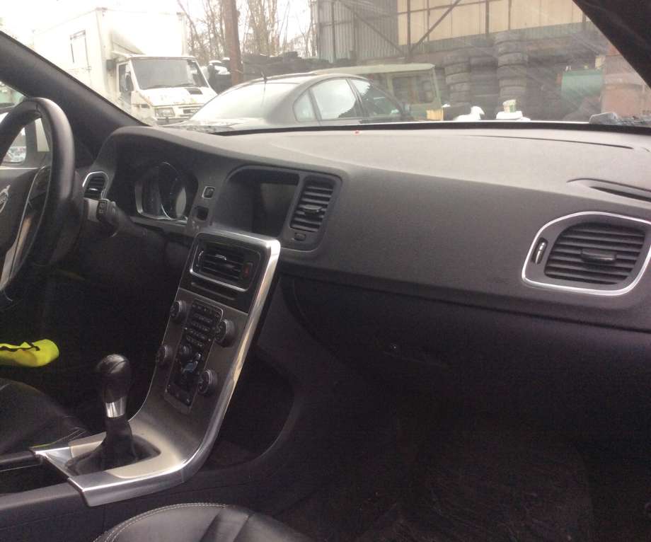 Volvo V60/V60 CC 2013-2018 (Type I, Fase 2) , Motorkode: D4162T, Girkassekode: 