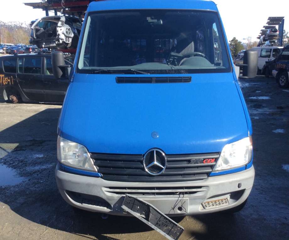 Mercedes 208-416 1995-->> , Motorkode: OM611.981, Girkassekode: 