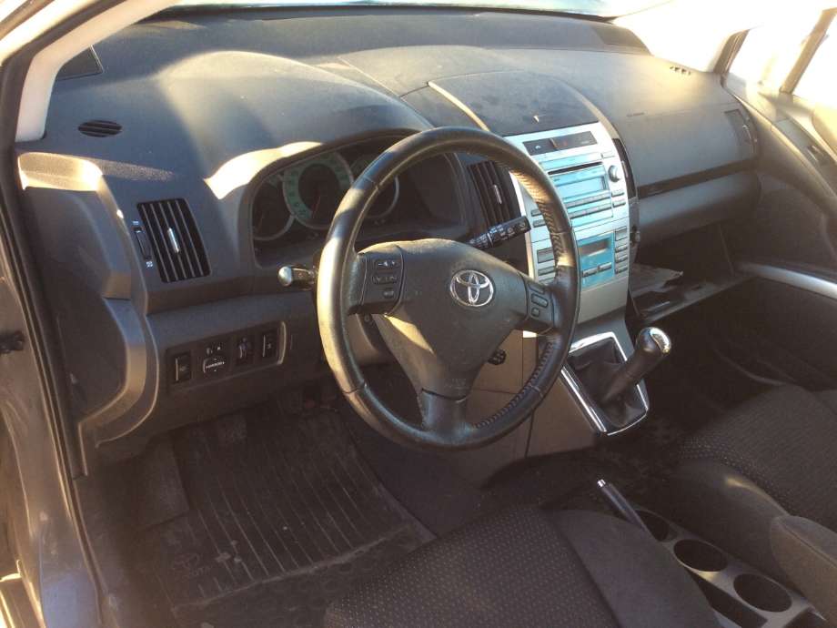 Toyota Verso 2004-2009 (Type II) , Motorkode: 2AD-FTV, Girkassekode: 
