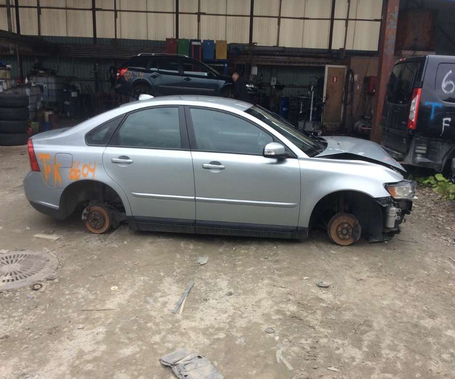 Volvo S40 2008-2012 (Type II, Fase 2) , Motorkode: D4164T, Girkassekode: 