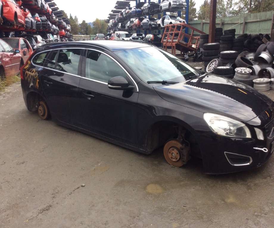 Volvo V60 2010-2013 (Type I, Fase 1) , Motorkode: D5204T2, Girkassekode: 