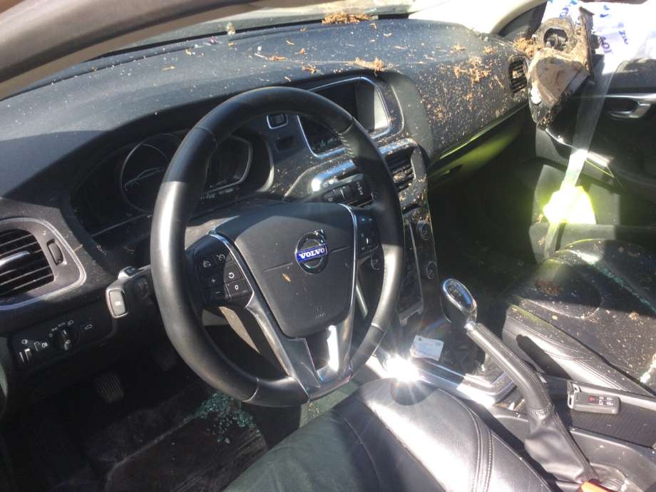 Volvo V40 2012-2019 , Motorkode: D4162T, Girkassekode: 6-MAN 2WD / B6