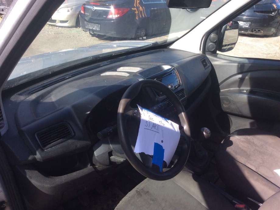 Opel Combo C 2002-2011 , Motorkode: A13FD, Girkassekode: 