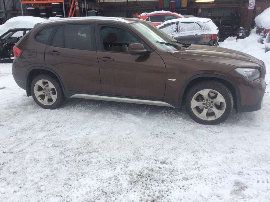 BMW X1 2009-2015 (E84) (E84), Motorkode: N47-D20C, Girkassekode: 24 00 7 590 123
