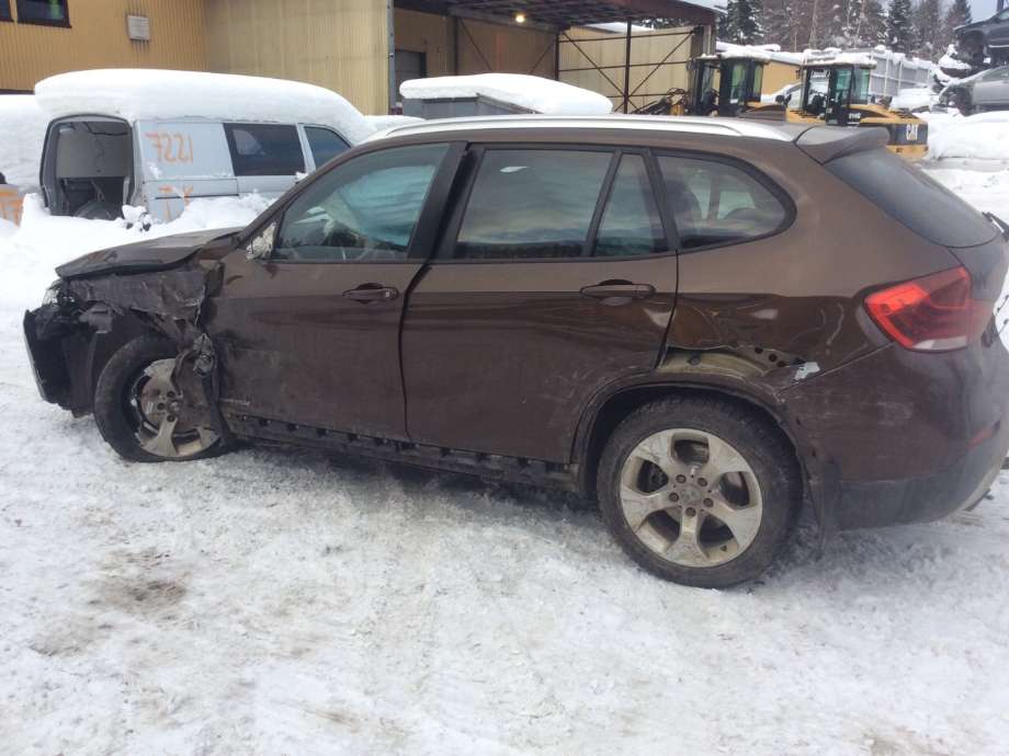 BMW X1 2009-2015 (E84) (E84), Motorkode: N47-D20C, Girkassekode: 24 00 7 590 123