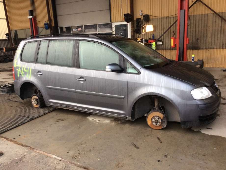 VW Touran 2003-2006 (Type I, Fase 1) , Motorkode: BKC;BLS, Girkassekode: 