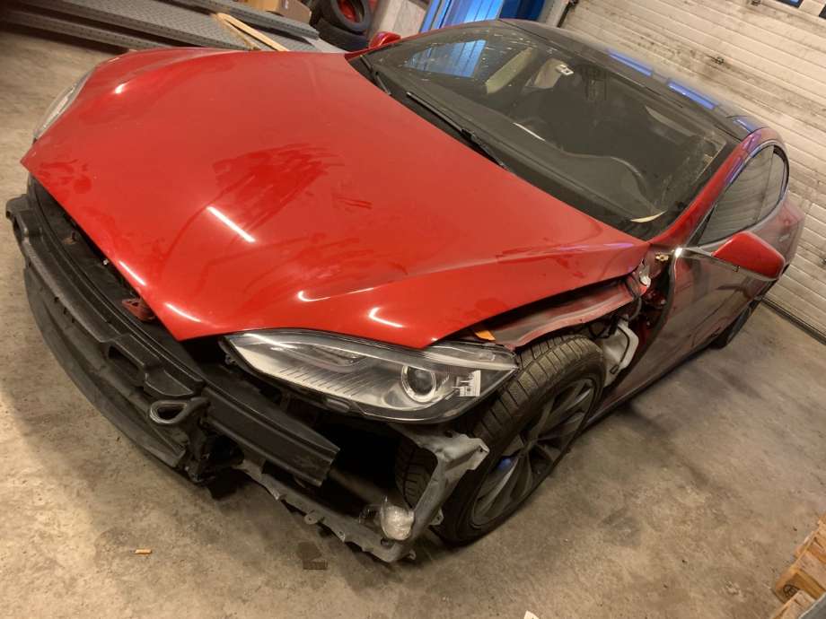 Tesla Model S 2013-2016 (Fase 1) , Motorkode: L1S, Girkassekode: