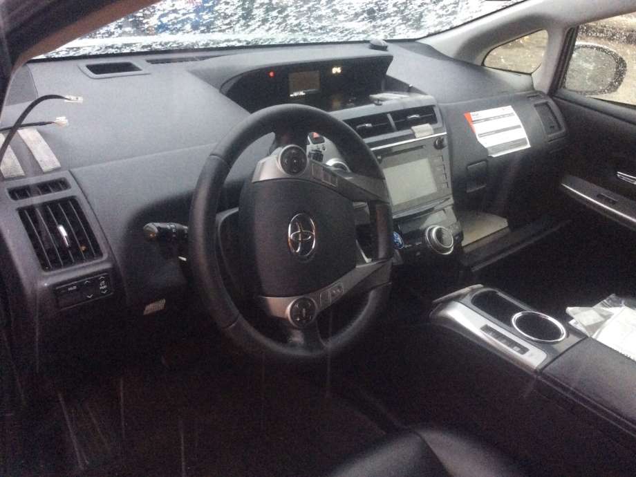 Toyota Prius +7 2012-2020 (Type III) (stasjonsvogn) (stasjonsvogn), Motorkode: 2ZR-FXE, Girkassekode: 