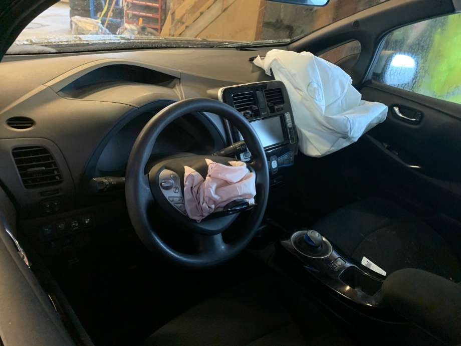 Nissan Leaf 2011-2017 (Type I) , Motorkode: EM61, Girkassekode: