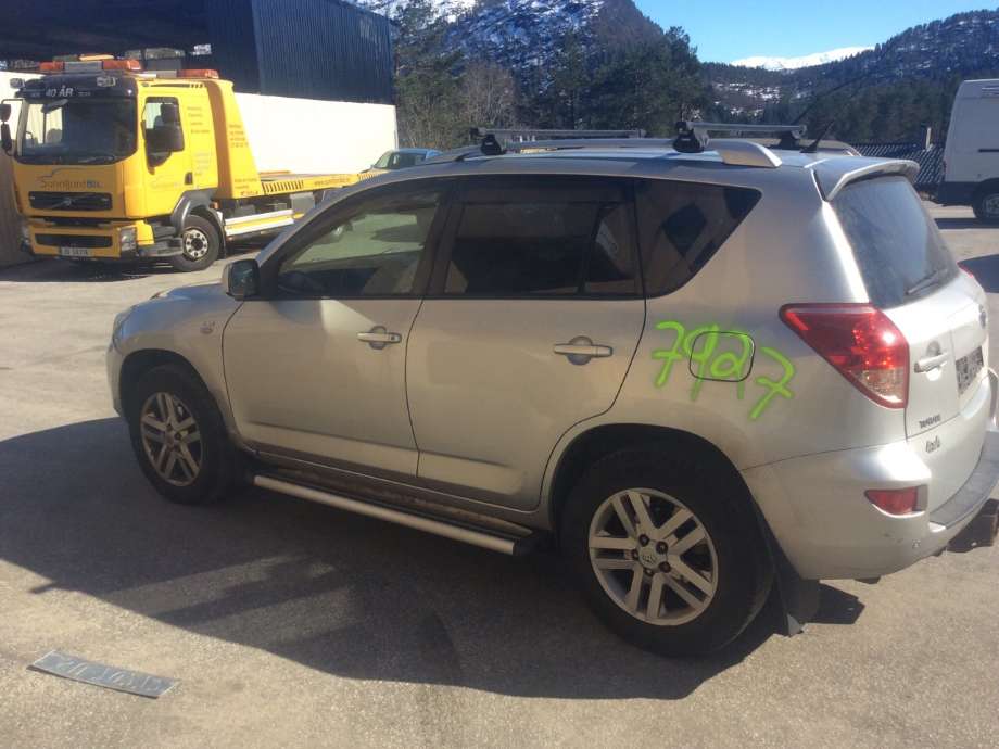Toyota RAV4 2006-2009 (Type III, Fase 1) , Motorkode: 2AD-FTV, Girkassekode: