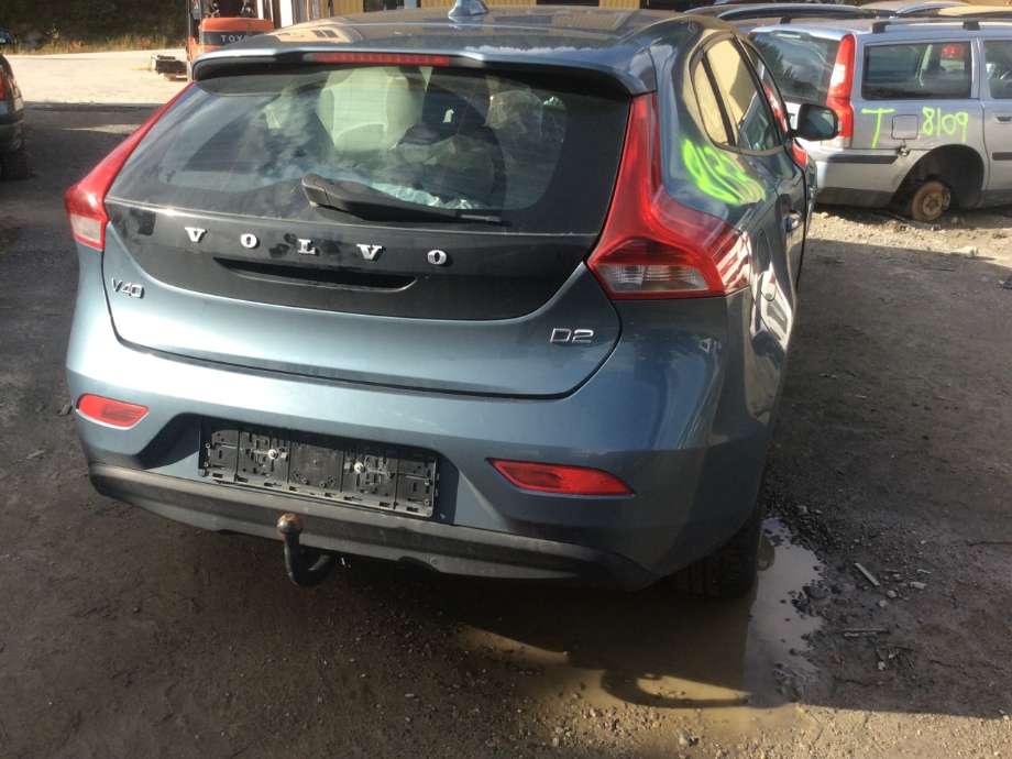 Volvo V40 2012-2019 , Motorkode: D4162T, Girkassekode: 