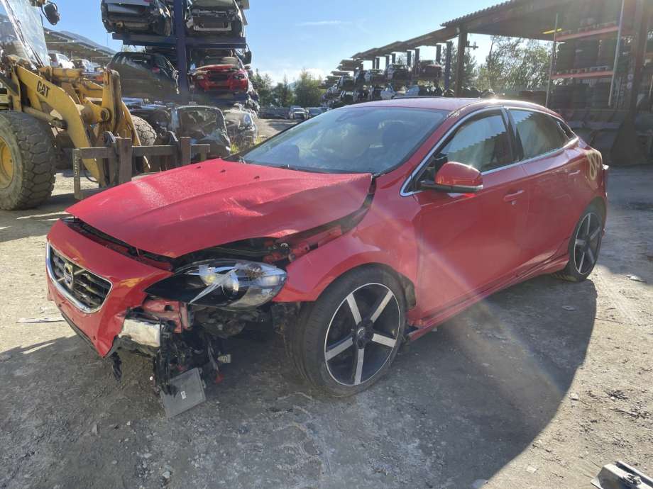 Volvo V40 2012-2019 , Motorkode: D4162T, Girkassekode: 