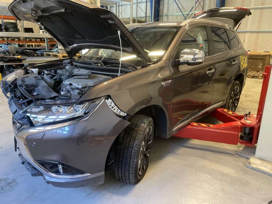 Mitsubishi Outlander 2015-->> (Type III, Fase 2) , Motorkode: 4B11, Girkassekode: 