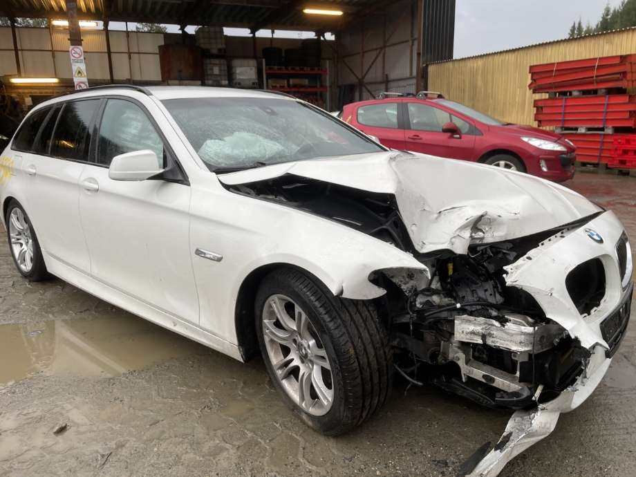 BMW 5-Serie 2010-2017 (F10/F11) (F10/F11), Motorkode: N47-D20C, Girkassekode: 