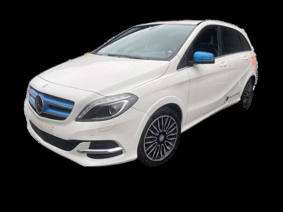 Mercedes B-Klasse 2011-2018 (W246) (W246), Motorkode: EM0004, Girkassekode: 
