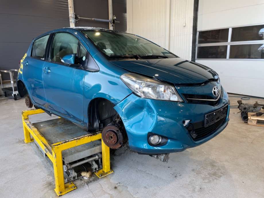 Toyota Yaris 2012-2014 (Type III, Fase 1) , Motorkode: 1NR-FE, Girkassekode: 