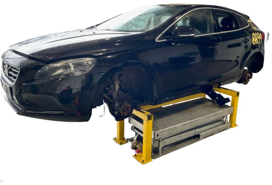 Volvo V40 2012-2019 , Motorkode: D4162T, Girkassekode: 