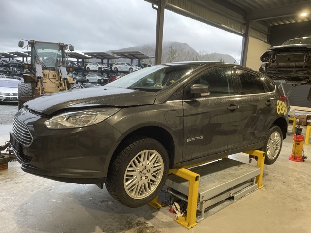 Ford Focus 2014-2018 (Type III, Fase 2) , Motorkode: KDDA, Girkassekode: 
