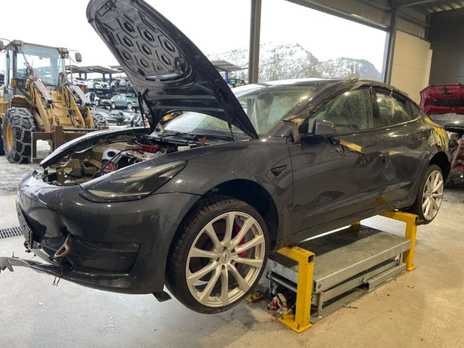 Tesla Model 3 2018-2023 (Fase 1) , Motorkode: 3D3, Girkassekode: 