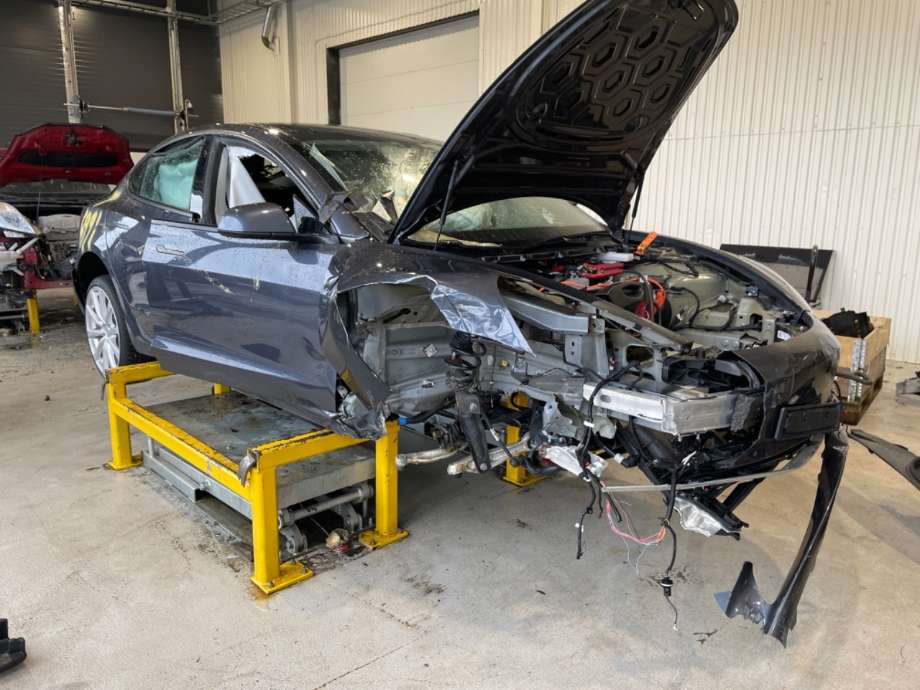 Tesla Model 3 2018-2023 (Fase 1) , Motorkode: 3D3, Girkassekode: 