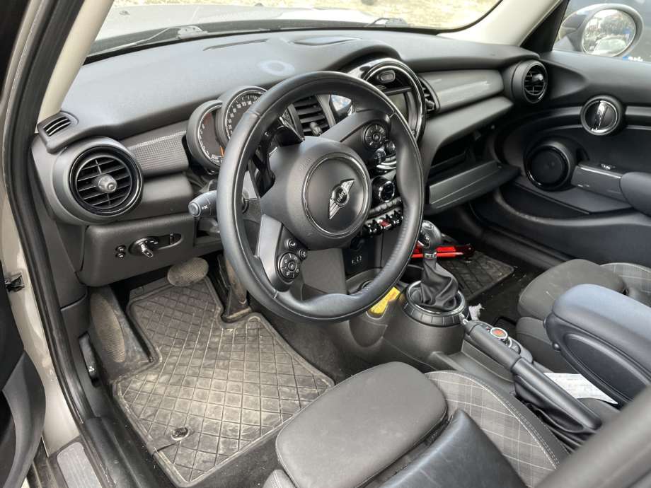 Mini One/Cooper 2014-->> (F54-57) (F54-57), Motorkode: B38-A15A, Girkassekode: 