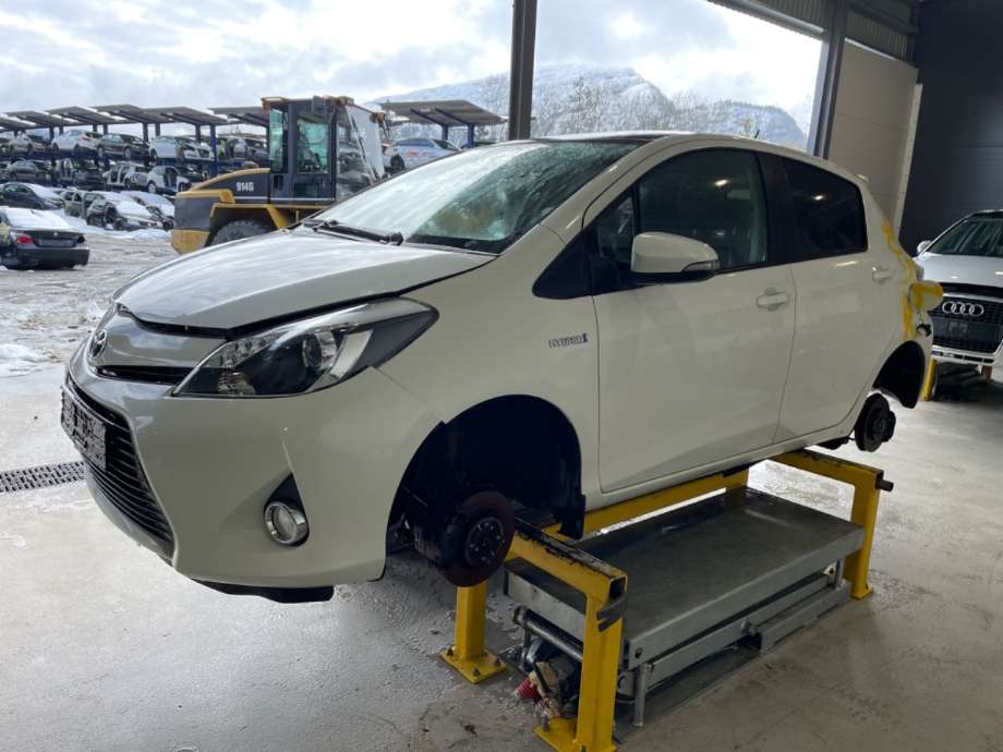 Toyota Yaris 2012-2014 (Type III, Fase 1) , Motorkode: 1NZ-FXE, Girkassekode: 