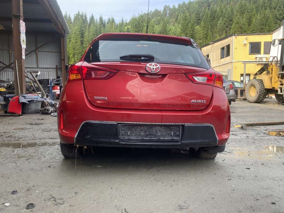 Toyota Auris 2013-2015 (Type II, Fase 1) , Motorkode: 1ND-TV, Girkassekode: 