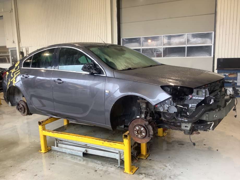 Opel Insignia A 2009-2014 , Motorkode: A20DT, Girkassekode: