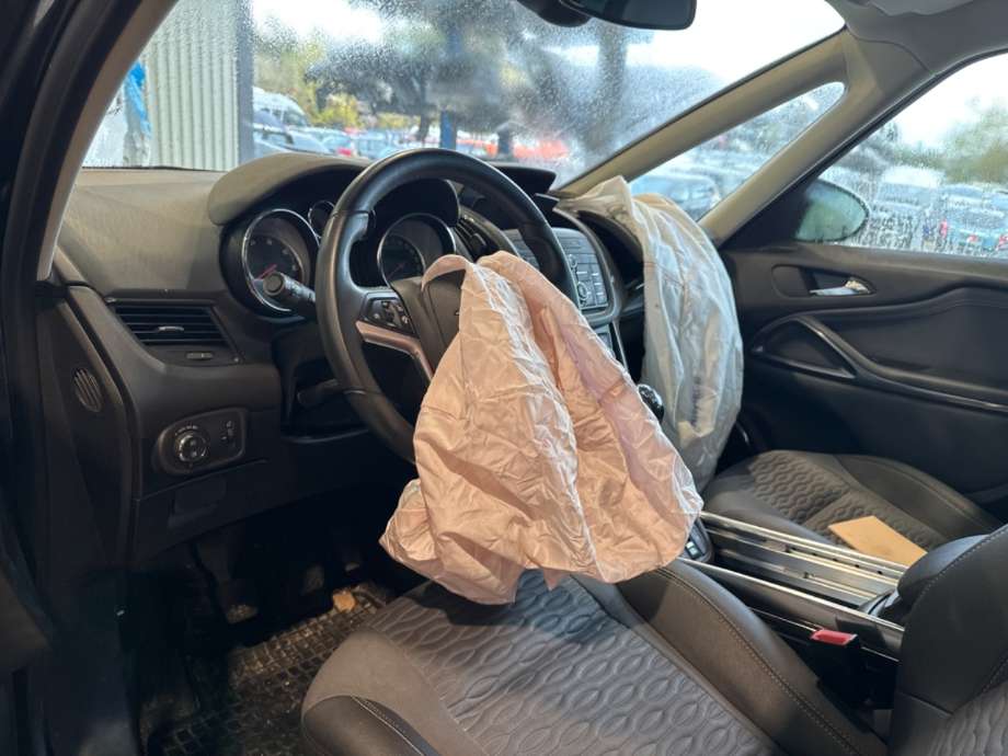 Opel Zafira Tourer 2012-2018 , Motorkode: A20DT, Girkassekode: