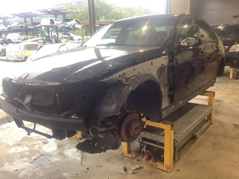 BMW 3-Serie 2005-2011 (E90/E91/E92/E93) (E90/E91/E92/E93), Motorkode: N47-D20A, Girkassekode: 