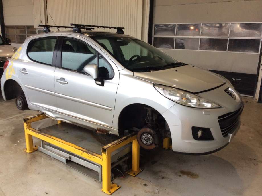 Peugeot 207 2006-2012 , Motorkode: , Girkassekode: 